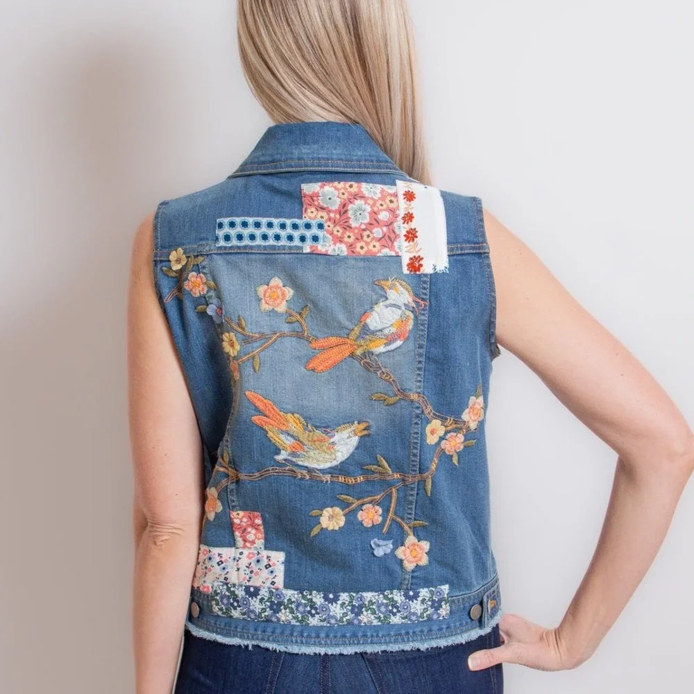 John Mark NWT Women's Denim Vest Size M‎ Embroidered Patchwork Lace Floral Boho